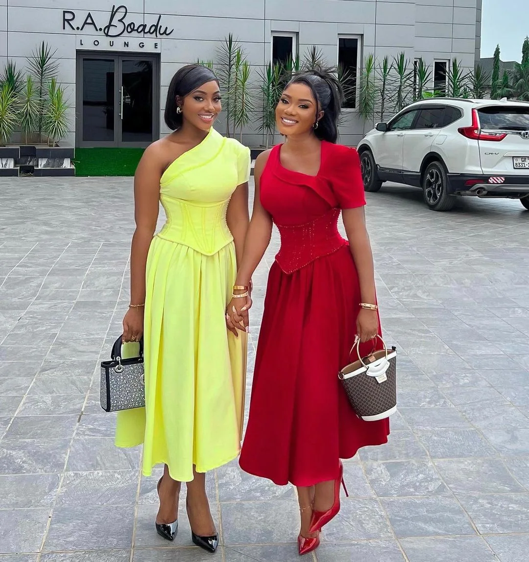 SKMY Women's Clothing 2025 Summer New Slanted Collar Short Sleeve High Waist Fishbon Corset Mid Length Dress Party Solid Color
SKMY Women's Clothing 2025 Summer New Slanted Collar Short Sleeve High Waist Fishbon Corset Mid Length Dress Party Solid Color