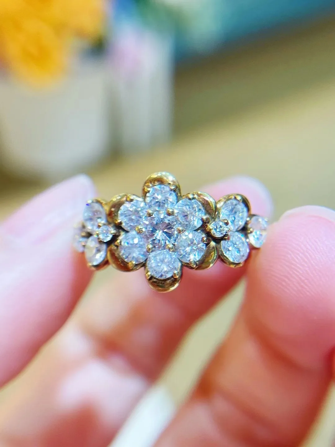 Натуральные бриллианты, желтое золото 18K, настоящие ювелирные изделия, роскошные Изящные женские ювелирные изделия, бесплатная доставка
Натуральные бриллианты, желтое золото 18K, настоящие ювелирные изделия, роскошные Изящные женские ювелирные изделия, бесплатная доставка