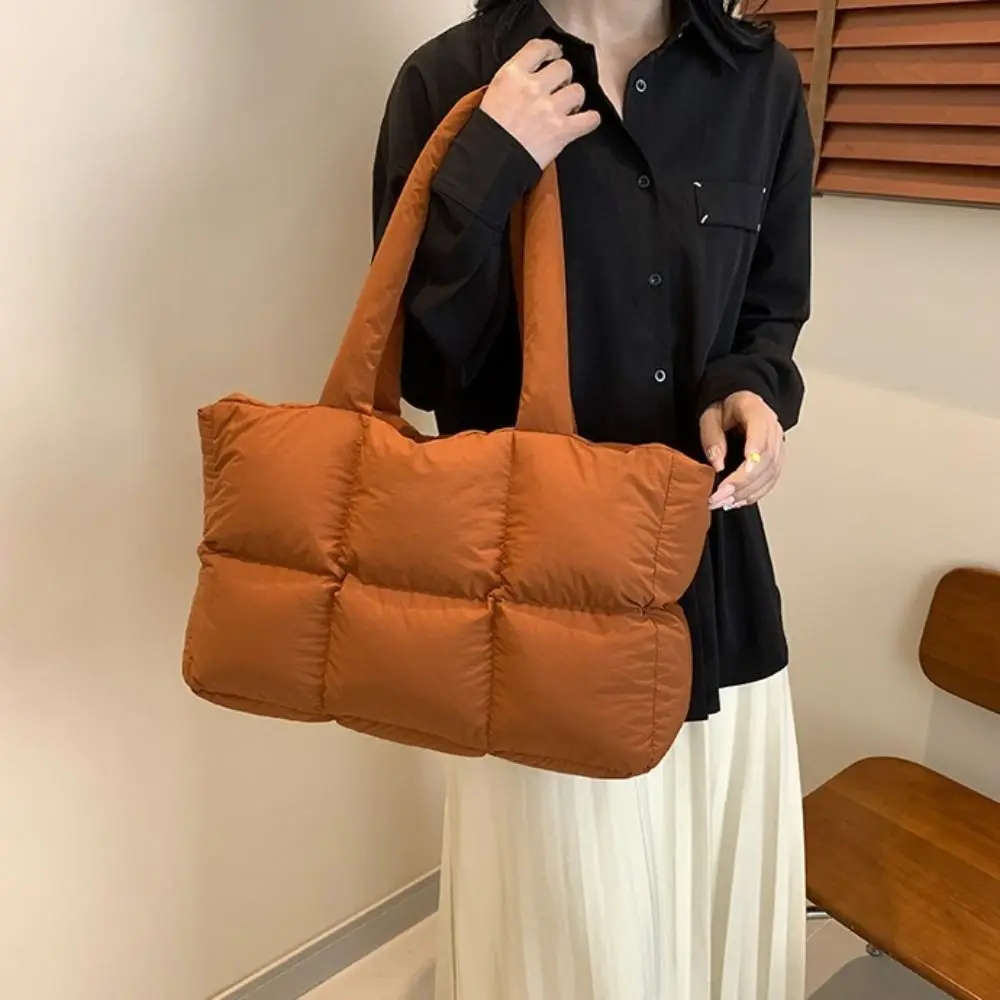 Trendy School Bag Down Cloth Handbag Commute Underarm Bag Large Capacity Tote Bag Fashion Simple Puffy Bags Girls
Trendy School Bag Down Cloth Handbag Commute Underarm Bag Large Capacity Tote Bag Fashion Simple Puffy Bags Girls