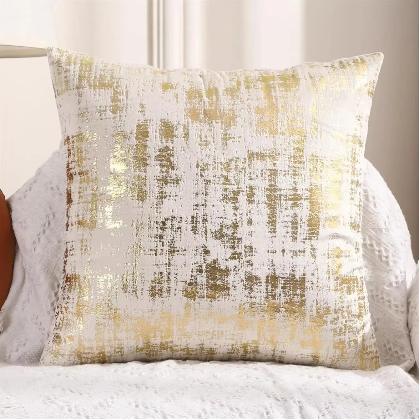 1pc gold foil velvet pillowcase room decor throw pillow cover super soft decorative cushion cover for sofa livingroom 45*45cm
1pc gold foil velvet pillowcase room decor throw pillow cover super soft decorative cushion cover for sofa livingroom 45*45cm