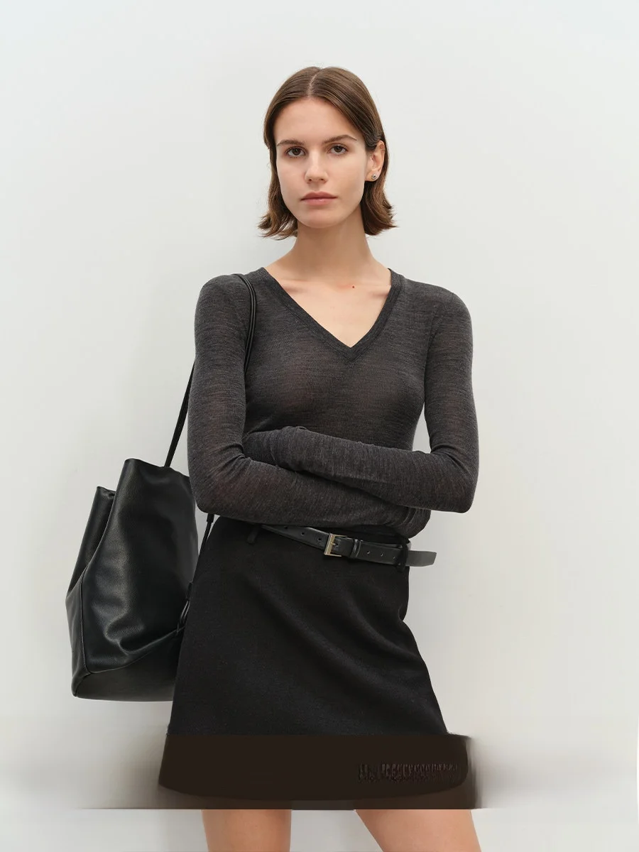 MSBEAST Футболка из чистой шерсти 20S с длинным рукавом, глубоким V-образным вырезом, базовый слой, приятная к телу, эластичная, для повседневной носки
MSBEAST Футболка из чистой шерсти 20S с длинным рукавом, глубоким V-образным вырезом, базовый слой, приятная к телу, эластичная, для повседневной носки