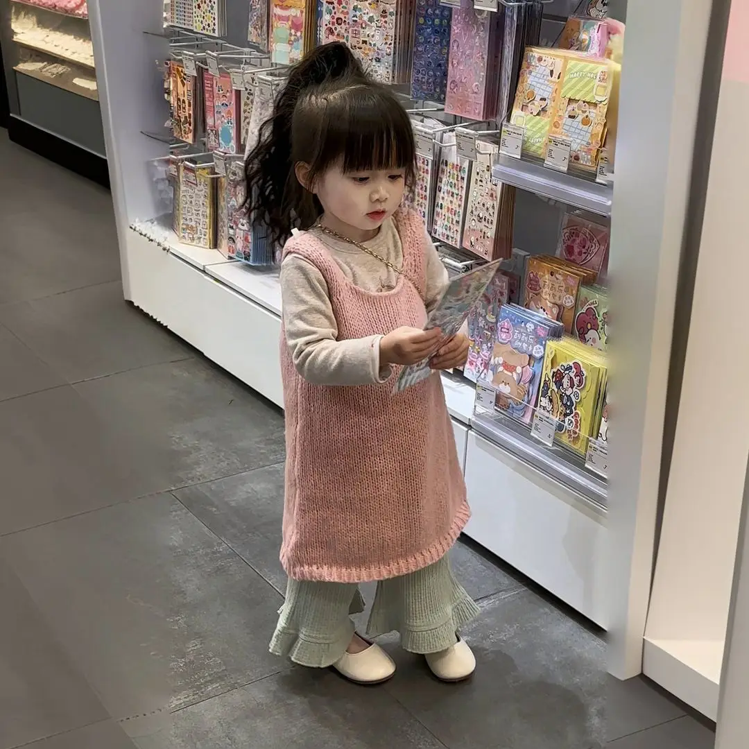 Комплект из 3 предметов, весенне-осенний комплект одежды для девочек, милый вязаный розовый жилет + рубашки + брюки, детский костюм, детская одежда принцессы для малышей
Комплект из 3 предметов, весенне-осенний комплект одежды для девочек, милый вязаный розовый жилет + рубашки + брюки, детский костюм, детская одежда принцессы для малышей