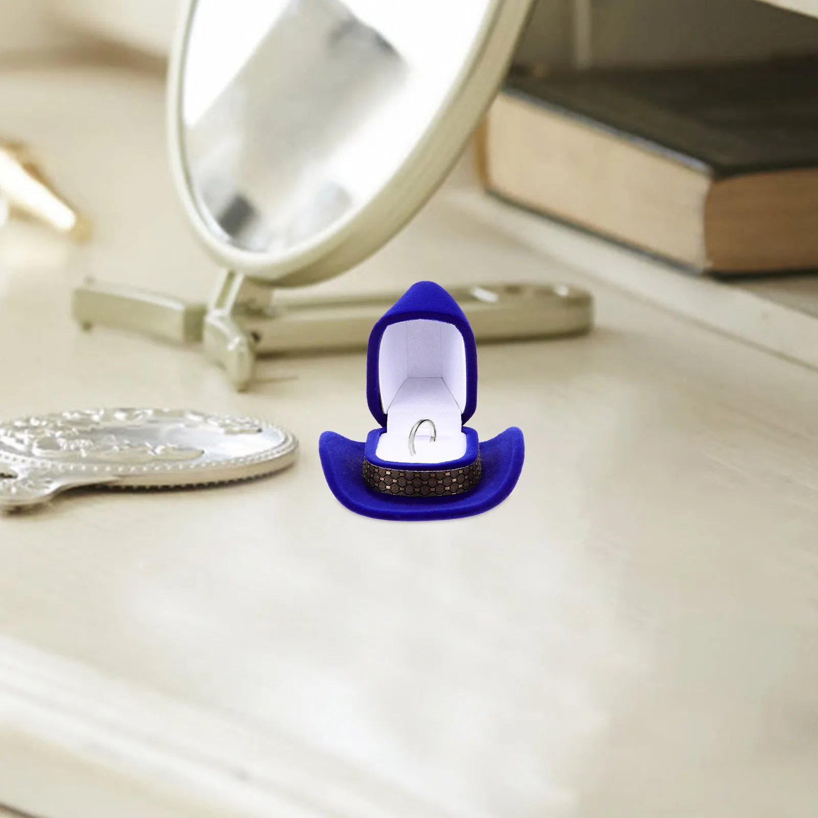 Cowboy Hat Rings Box Exquisite Craftsmanship Multi-Functional Jewelry Display Case Decorative Storage Holder for Rings Earrings
Cowboy Hat Rings Box Exquisite Craftsmanship Multi-Functional Jewelry Display Case Decorative Storage Holder for Rings Earrings