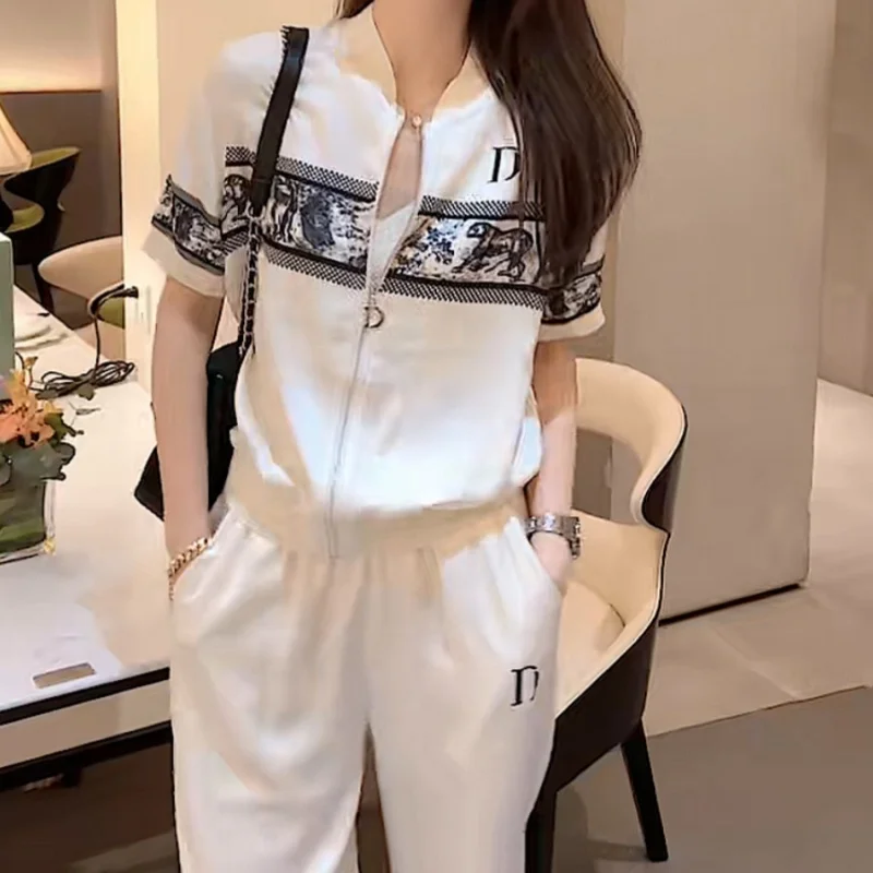 French Women Casual 2 Piece Sets Cool Ice Silk Comfortable Summer Zipper Short Sleeve Jacket Coat and Sweatpants Loose Sports
French Women Casual 2 Piece Sets Cool Ice Silk Comfortable Summer Zipper Short Sleeve Jacket Coat and Sweatpants Loose Sports