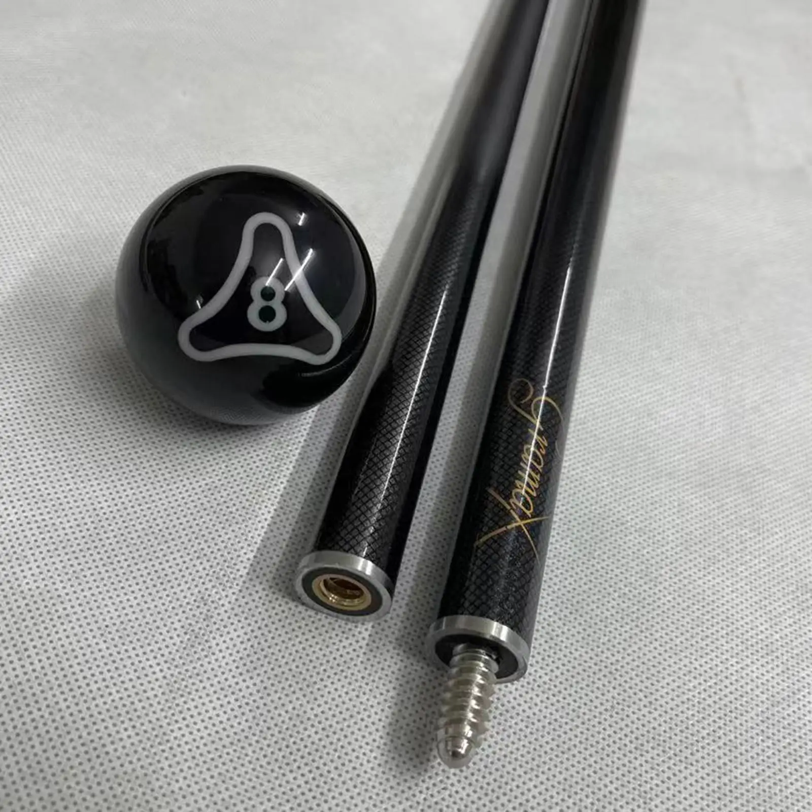 High Quality Carbon Fiber Billiard Cue 147cm Split Pool Stick with Case for Core Billiards Training and Play
High Quality Carbon Fiber Billiard Cue 147cm Split Pool Stick with Case for Core Billiards Training and Play