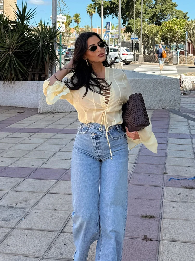 TRAFZA Women's Summer New Versatile V-neck Lace-up Decorative Chiffon Loose Shirt Female Thin Pullover Casual Long Sleeve Shirt
TRAFZA Women's Summer New Versatile V-neck Lace-up Decorative Chiffon Loose Shirt Female Thin Pullover Casual Long Sleeve Shirt