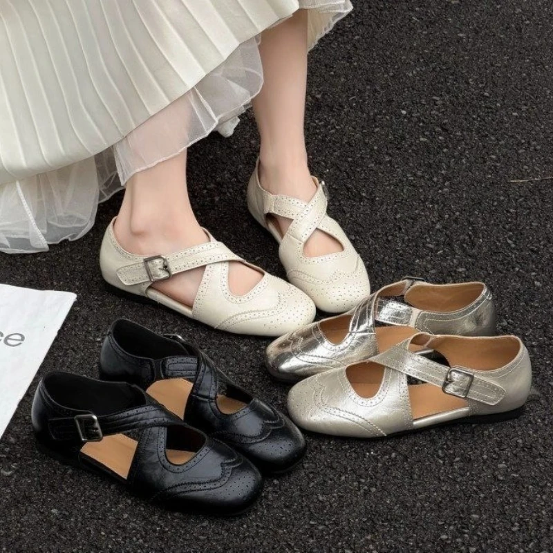 2026 New Women's Solid Color Outdoor Casual Mary Jane Shoes Summer Carved Decoration Simple Soft Leather Comfortable Flat Shoes
2026 New Women's Solid Color Outdoor Casual Mary Jane Shoes Summer Carved Decoration Simple Soft Leather Comfortable Flat Shoes