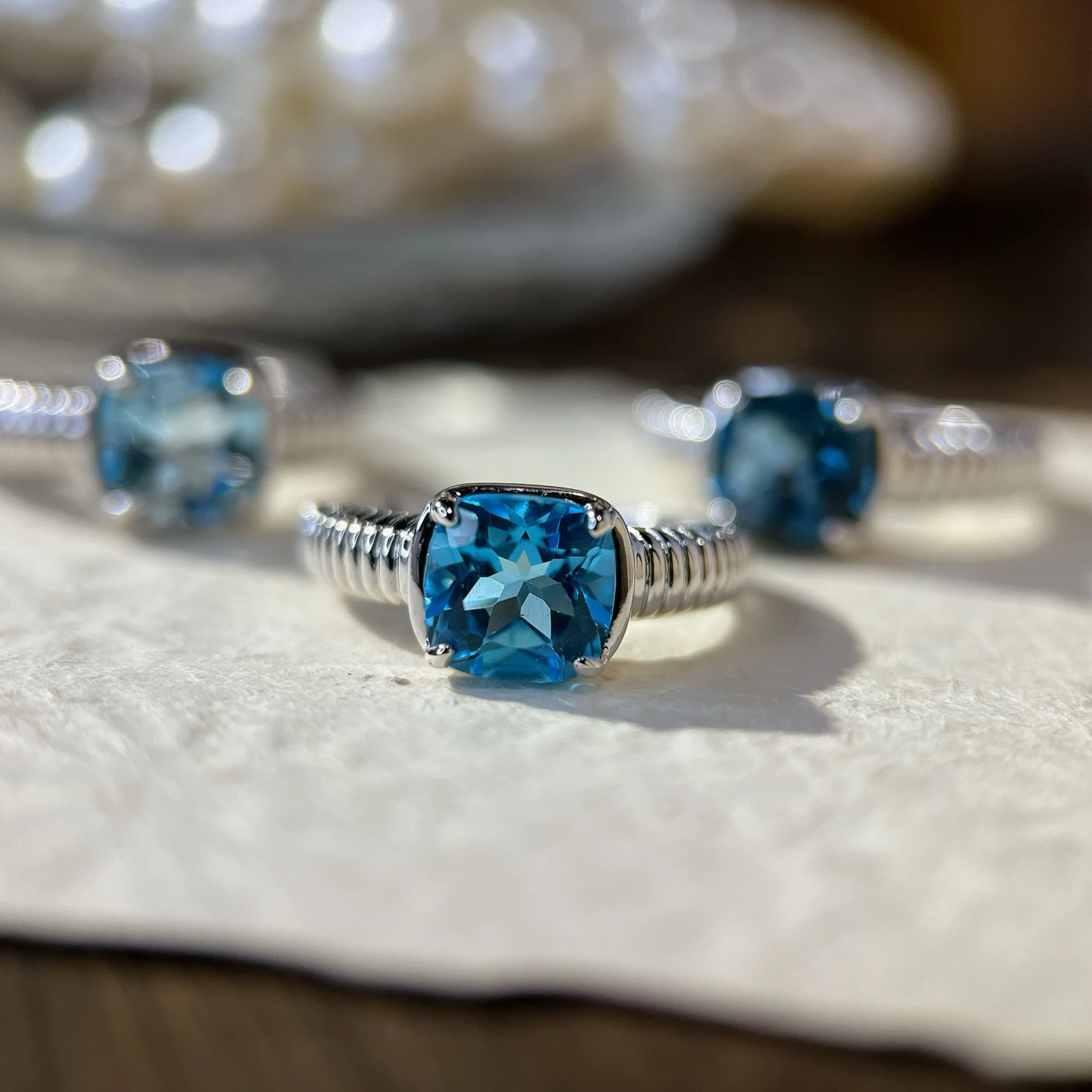 HT25 Solid 925 Sterling Silver 2.71ct Swiss Blue Topaz Gemstones Rings for Female's Classic Cocktail Rings
HT25 Solid 925 Sterling Silver 2.71ct Swiss Blue Topaz Gemstones Rings for Female's Classic Cocktail Rings