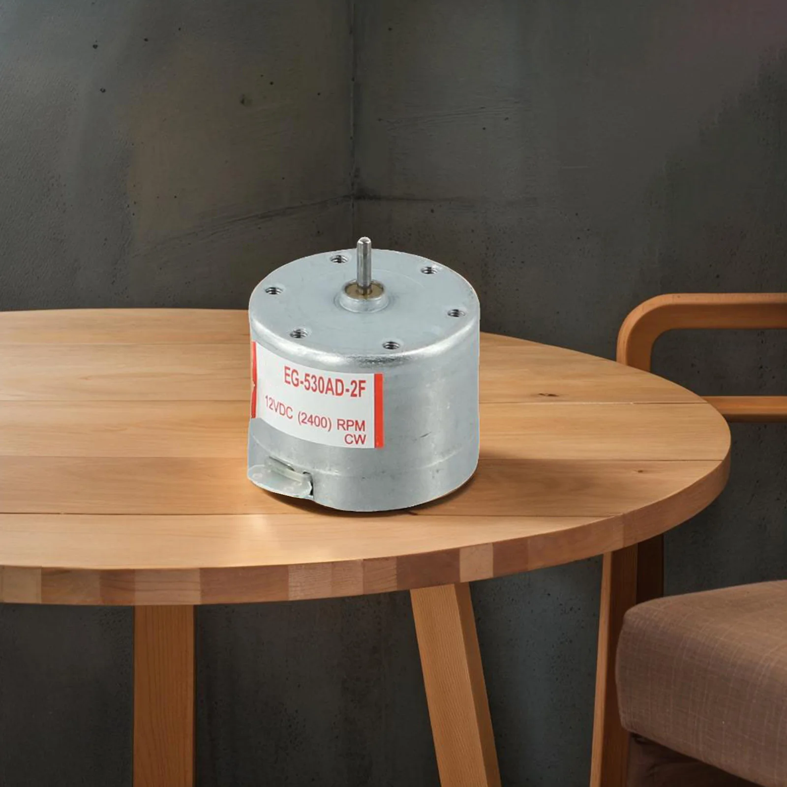 Двигатель шпинделя двигателя постоянного тока 12 В, точная функция капитана, номинальная скорость, 2400 об/мин, надежная работа для магнитофона
Двигатель шпинделя двигателя постоянного тока 12 В, точная функция капитана, номинальная скорость, 2400 об/мин, надежная работа для магнитофона