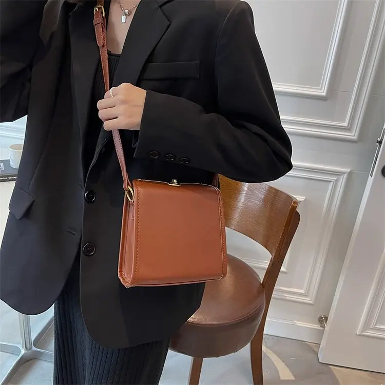 2026 Summer Fashion Women's Crossbody Bag Luxury Texture Small Bucket Shoulder Bag Ladies
2026 Summer Fashion Women's Crossbody Bag Luxury Texture Small Bucket Shoulder Bag Ladies