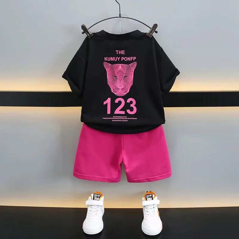 Children's and Boys' Summer Short sleeved Set 2024 New Boys' Summer Clothing Baby Handsome Two Piece Set
Children's and Boys' Summer Short sleeved Set 2024 New Boys' Summer Clothing Baby Handsome Two Piece Set