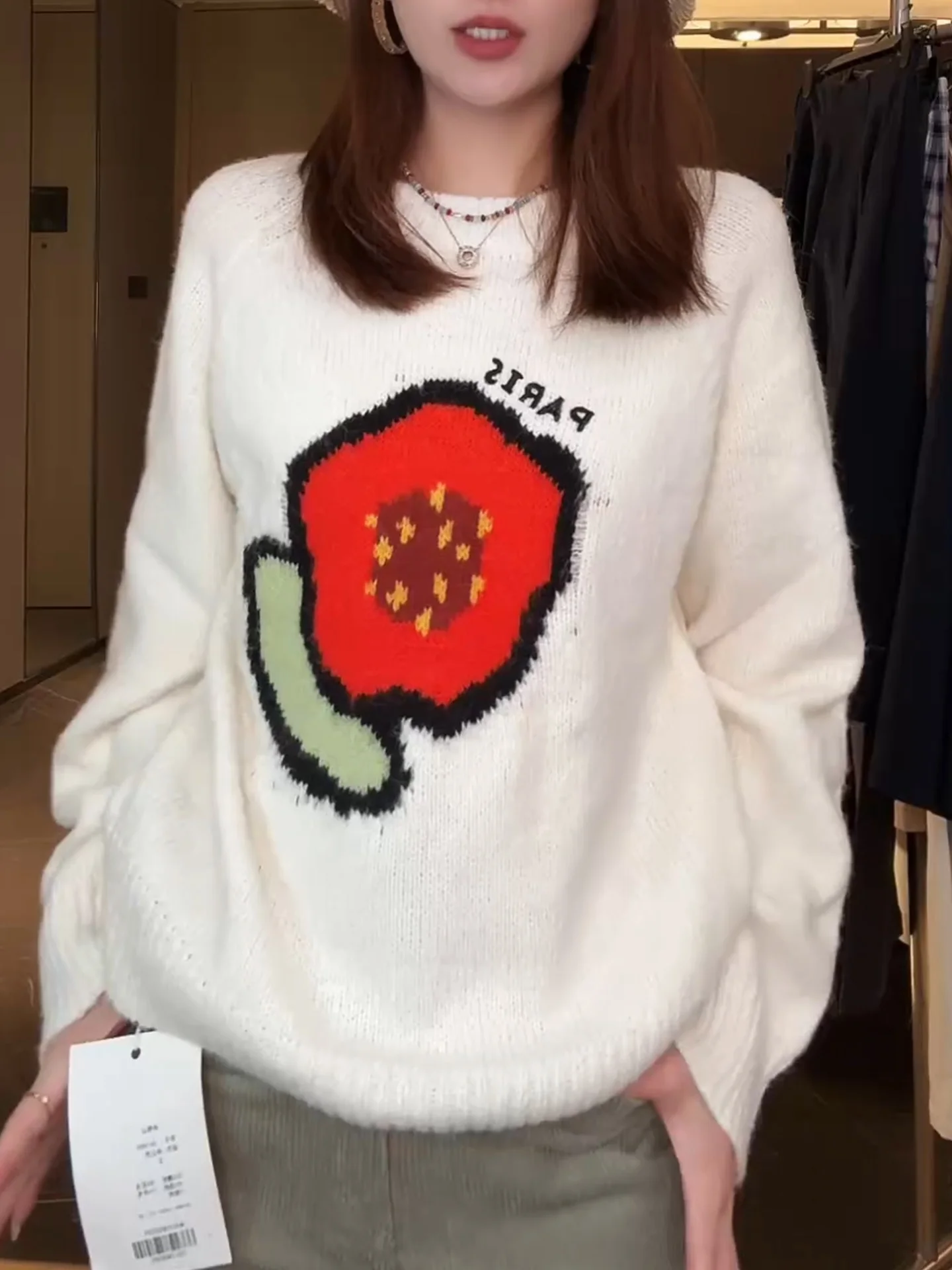 Новый теплый и удобный вязаный топ оверсайз в корейском стиле с принтом для женщин на осень-зиму
Новый теплый и удобный вязаный топ оверсайз в корейском стиле с принтом для женщин на осень-зиму