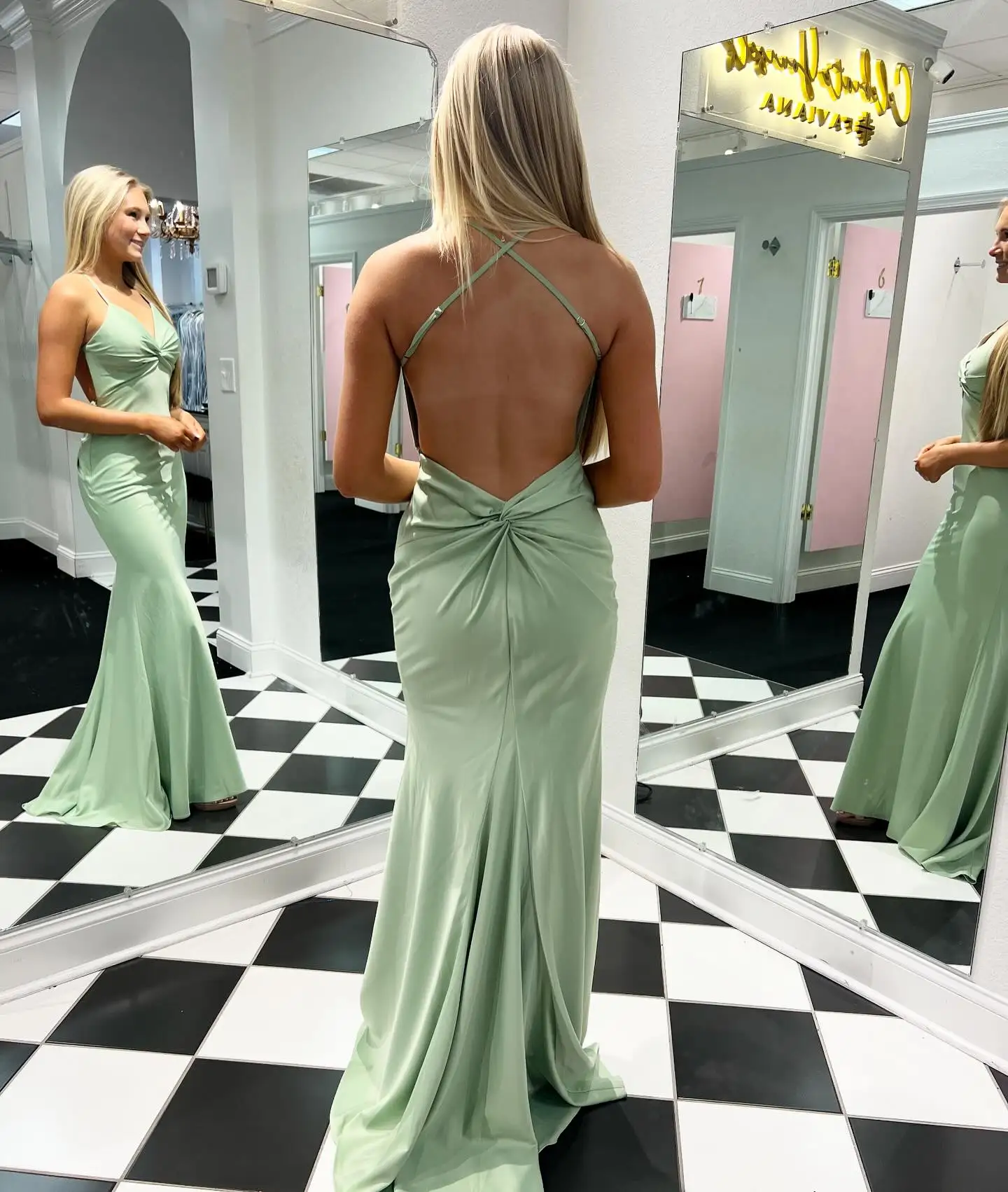 Satin Sweetheart Spaghetti Straps Backless Prom Dresses Sexy Simple Bodycon Pleats Criss-Cross Plain Mermaid Graduation Dress
Satin Sweetheart Spaghetti Straps Backless Prom Dresses Sexy Simple Bodycon Pleats Criss-Cross Plain Mermaid Graduation Dress
