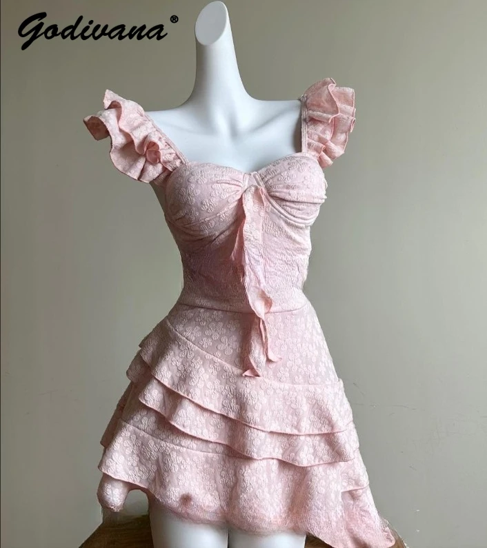 Sweet Girls Women's Ruffle Edge Sleeveless One-piece Swimsuit Solid Color New Summer Multi-layer Holiday Seaside Beach Swimwear
Sweet Girls Women's Ruffle Edge Sleeveless One-piece Swimsuit Solid Color New Summer Multi-layer Holiday Seaside Beach Swimwear