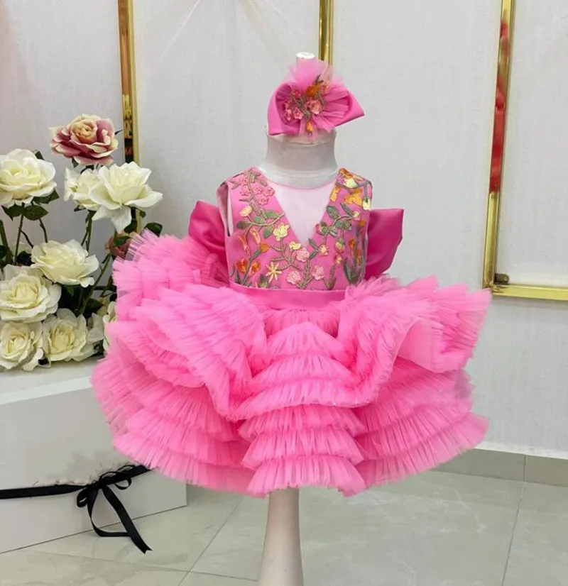 Puffy Tulle Handmade Girls Dresses Knee Length Fluffy Tiered Wedding Party Gowns for Princess Girl Pageant Birthday
Puffy Tulle Handmade Girls Dresses Knee Length Fluffy Tiered Wedding Party Gowns for Princess Girl Pageant Birthday
