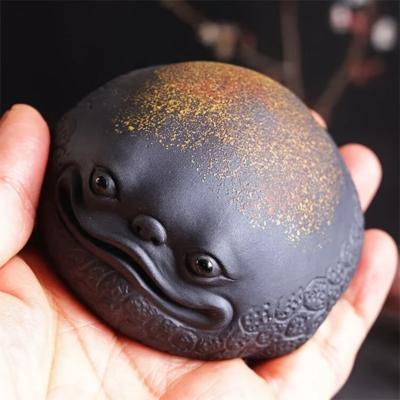 1pc Handcrafted Purple Clay Golden Toad Tea Pet - Glossy Chinese Zisha Figurine for Kungfu Enthusiasts,Gift for Tea Lovers
1pc Handcrafted Purple Clay Golden Toad Tea Pet - Glossy Chinese Zisha Figurine for Kungfu Enthusiasts,Gift for Tea Lovers