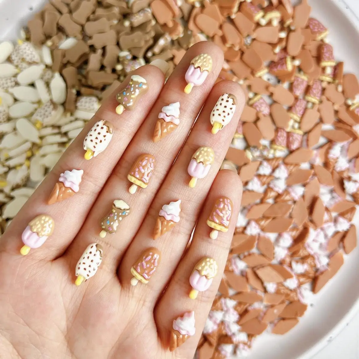 Novelty Adorable Chocolate Popsicles Resin Nail Charms 3D Creative Popsicle Series Nail Art Decorations DIY Hairpin Nails Parts
Novelty Adorable Chocolate Popsicles Resin Nail Charms 3D Creative Popsicle Series Nail Art Decorations DIY Hairpin Nails Parts