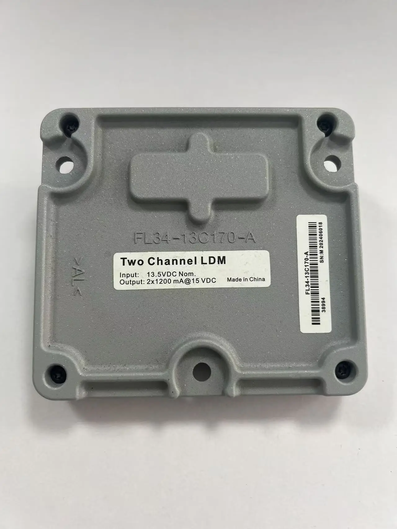 Новый светодиодный модуль, подходящий для Ford F150 F250 F350 2015-2020 FL34-13C170-A, блок управления балластом светодиодных фар
Новый светодиодный модуль, подходящий для Ford F150 F250 F350 2015-2020 FL34-13C170-A, блок управления балластом светодиодных фар