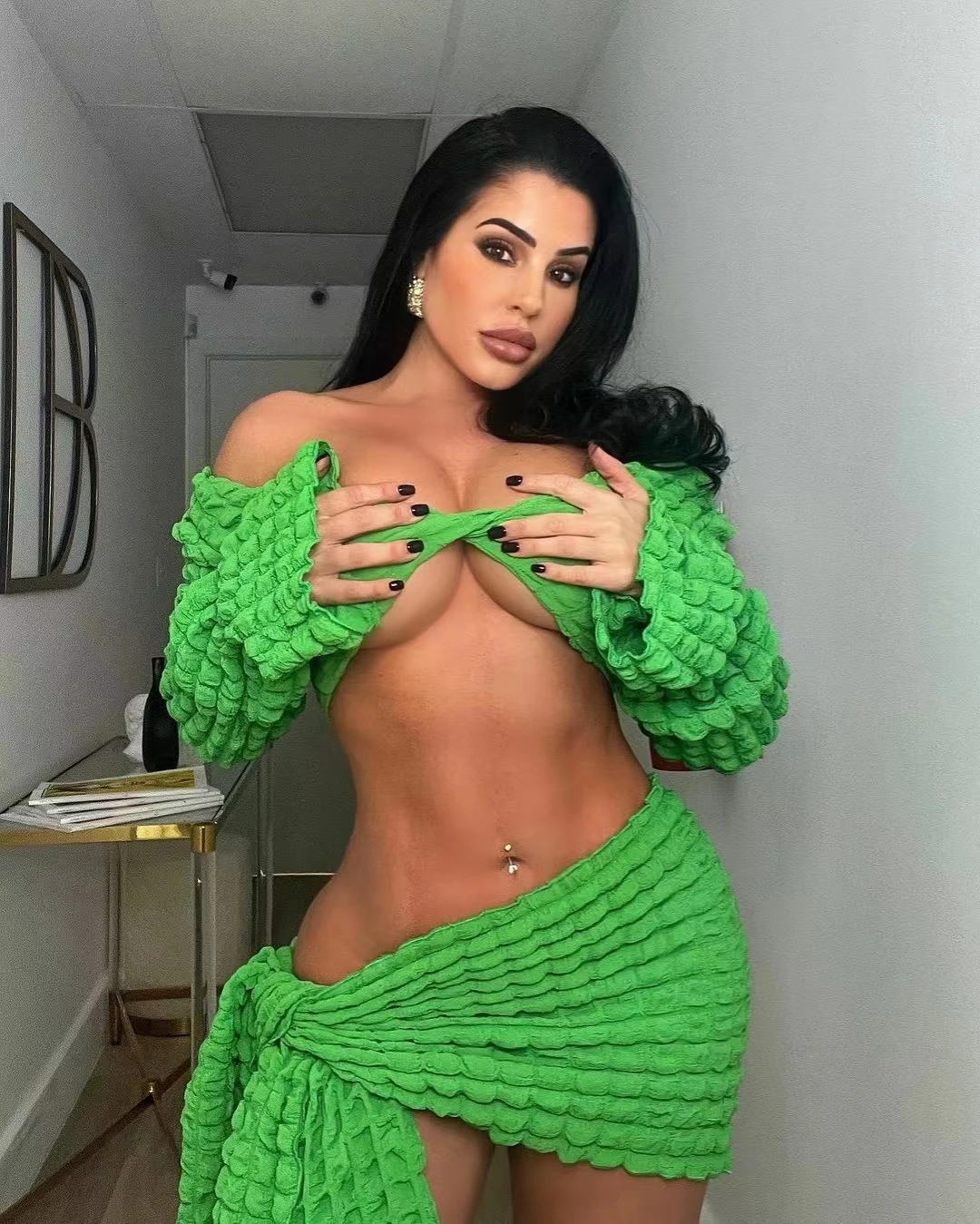 Crop Top Wrapping Skirt Waffle Two Piece Sets Women Elegant Solid Elastic Bubble Cloth Sexy Club Party 2 Pieces Set Dress
Crop Top Wrapping Skirt Waffle Two Piece Sets Women Elegant Solid Elastic Bubble Cloth Sexy Club Party 2 Pieces Set Dress