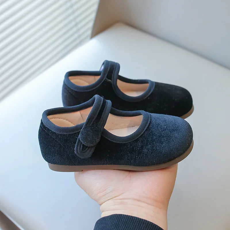 Summer Fashion Children's Comfortable and Beautiful Baby Girl Princess Round Head Sandals Cute Flat Shoes Elegant Student Shoes
Summer Fashion Children's Comfortable and Beautiful Baby Girl Princess Round Head Sandals Cute Flat Shoes Elegant Student Shoes