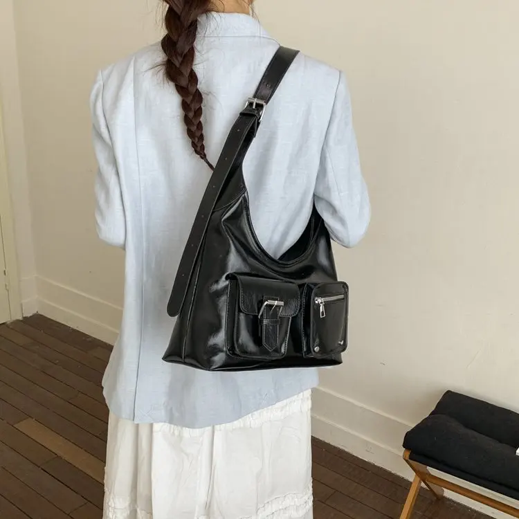 Новая вместительная сумка-тоут 2026 года: модная женская сумка через плечо для поездок на работу, многофункциональный высококачественный женский рюкзак
Новая вместительная сумка-тоут 2026 года: модная женская сумка через плечо для поездок на работу, многофункциональный высококачественный женский рюкзак