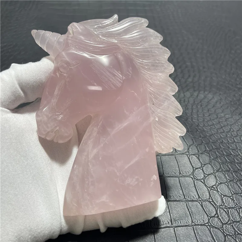 Natural Rose Pink Quartz Crystal Unicorn Carving Horse Head Skulls Figurin Beautiful Gemstone For Home Decoration
Natural Rose Pink Quartz Crystal Unicorn Carving Horse Head Skulls Figurin Beautiful Gemstone For Home Decoration