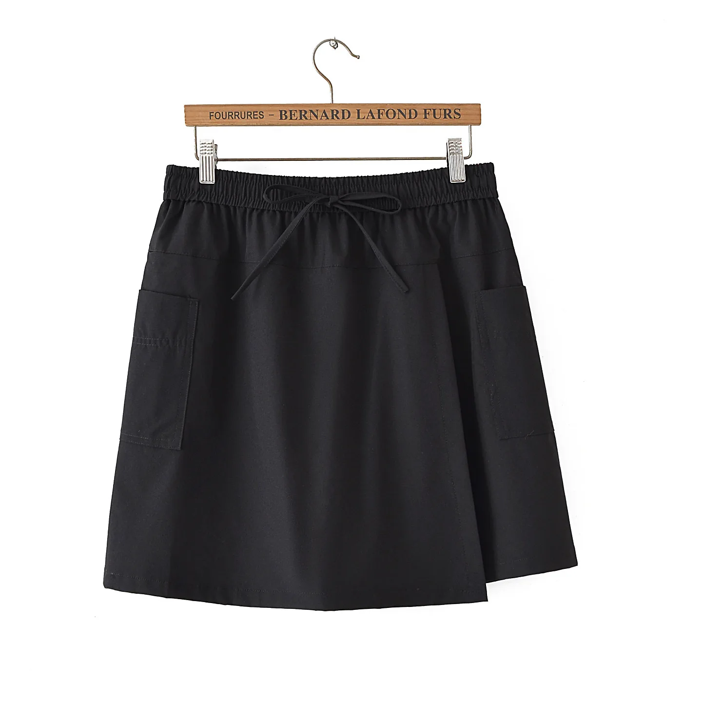 2026 Summer Plus Size Irregular Hem Faux Two Piece Skort Elastic Waist Niche Wide Leg Shorts For Curvy Ladies 975
2026 Summer Plus Size Irregular Hem Faux Two Piece Skort Elastic Waist Niche Wide Leg Shorts For Curvy Ladies 975