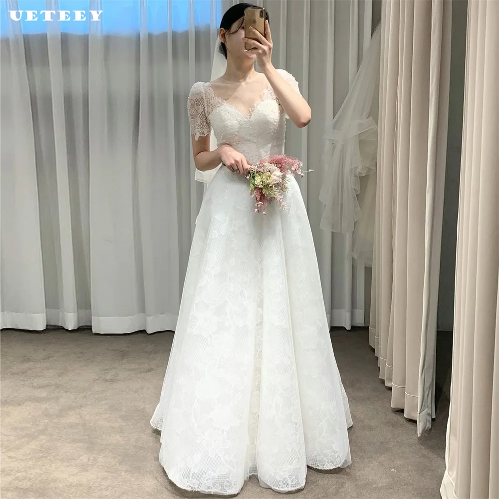 UETEEY Customized Korea Puff Sleeves V Neck Lace Wedding Dress For Women Elegant A Line Lace Up Back Court Train Bridal Gown
UETEEY Customized Korea Puff Sleeves V Neck Lace Wedding Dress For Women Elegant A Line Lace Up Back Court Train Bridal Gown