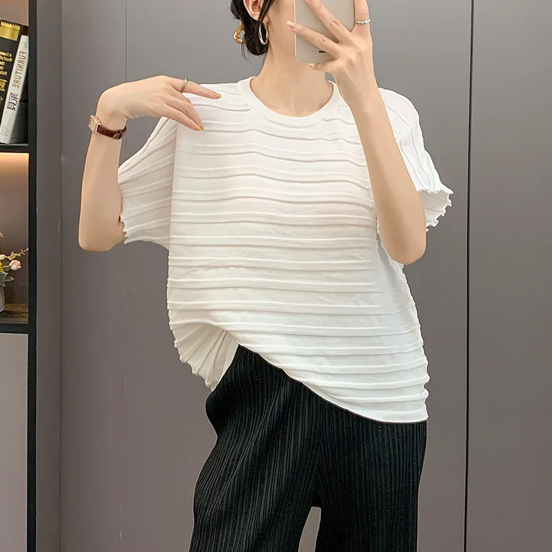 ALSEY Miyake Design Women's Irregular Thin Short-sleeved Round Neck T-shirt High-end Solid Colour Pleated Top 2025 Summer New
ALSEY Miyake Design Women's Irregular Thin Short-sleeved Round Neck T-shirt High-end Solid Colour Pleated Top 2025 Summer New