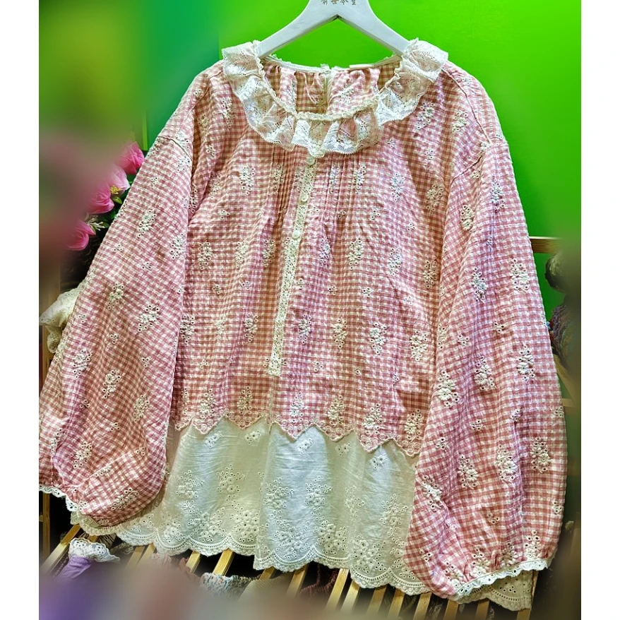 Vintage Cotton Linen Plaid Patchwork Eyelet Lace Ruffled Long Sleeve Loose Blouse Women Retro Chic Sweet Cute Mori Girl Shirt
Vintage Cotton Linen Plaid Patchwork Eyelet Lace Ruffled Long Sleeve Loose Blouse Women Retro Chic Sweet Cute Mori Girl Shirt