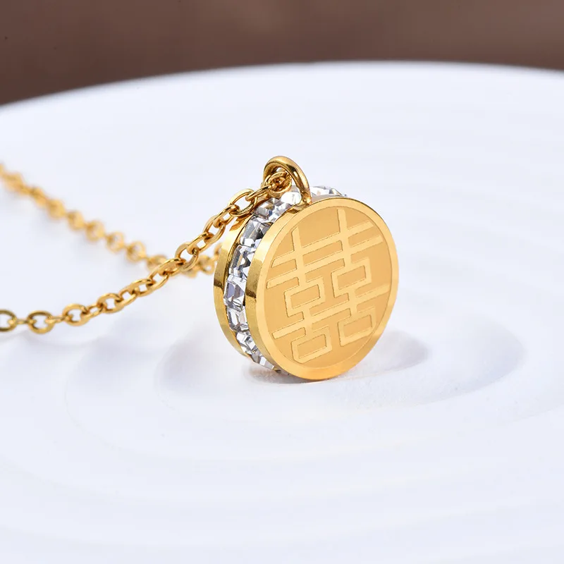 Double-sided three-dimensional pendant, simple and niche design for women, collarbone chain, happy necklace
Double-sided three-dimensional pendant, simple and niche design for women, collarbone chain, happy necklace