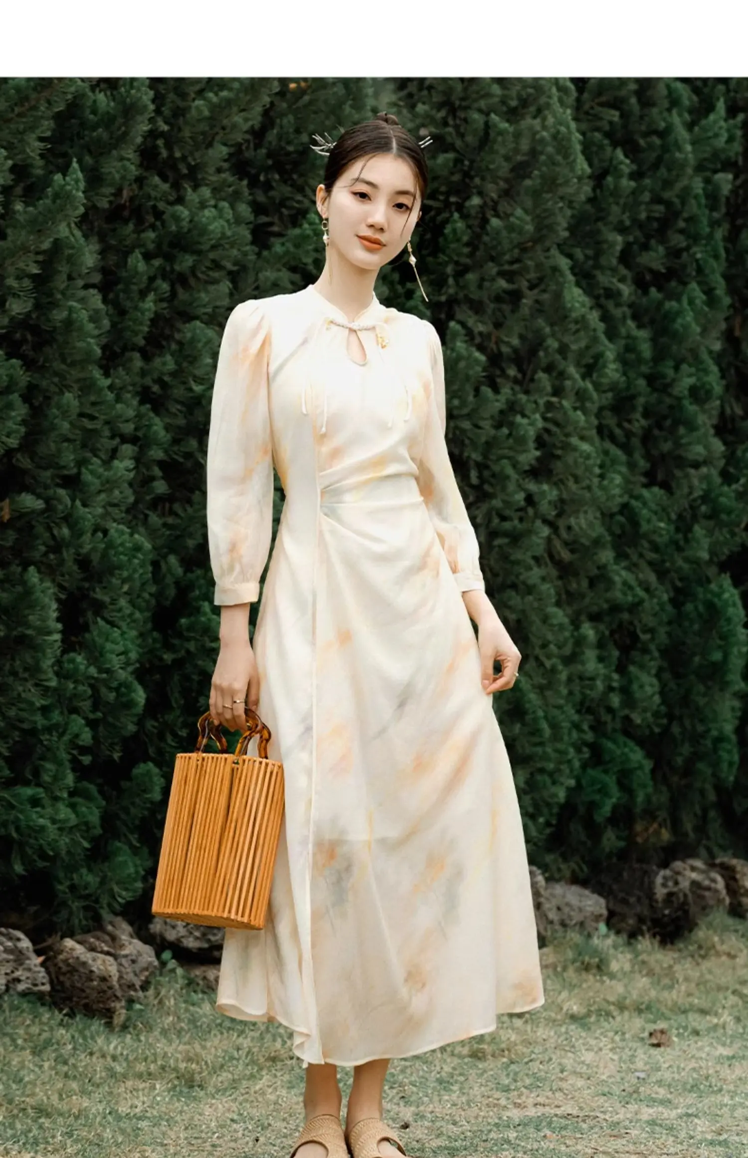 OLrain Elegant Printing Long Dresses 2025 Spring Summer Stand Neck Hollow Lace-up Waist Slit New in Dress Female O24XL90335
OLrain Elegant Printing Long Dresses 2025 Spring Summer Stand Neck Hollow Lace-up Waist Slit New in Dress Female O24XL90335