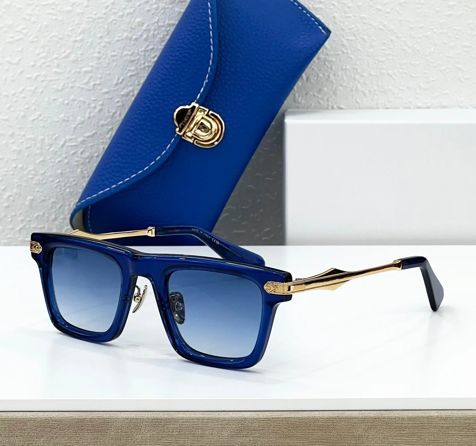 DeepBlue1 of149 Top Quality Sunglasses for Men Classic Women Luxury Brand Designer sun glasses UV400 With box
DeepBlue1 of149 Top Quality Sunglasses for Men Classic Women Luxury Brand Designer sun glasses UV400 With box