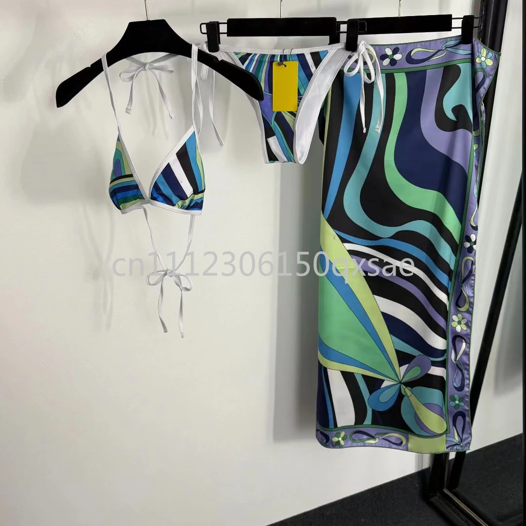 Luxury Design Women's Green Scarf Bikini Sets with Letter Signature Logo Designer Brand Lady Sexy Headband Swimsuits Beachwear
Luxury Design Women's Green Scarf Bikini Sets with Letter Signature Logo Designer Brand Lady Sexy Headband Swimsuits Beachwear