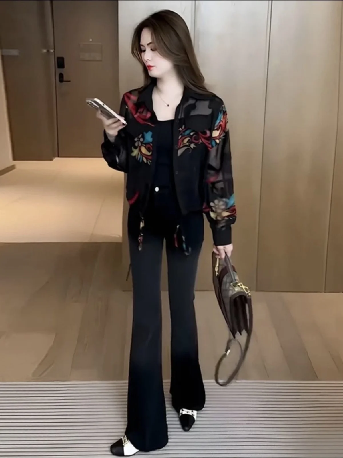 Женская модная блузка Sli Long Sve с цветочным принтом, весна-лето 2024, стройнящая, красивая, универсальная, с цветочным узором
Женская модная блузка Sli Long Sve с цветочным принтом, весна-лето 2024, стройнящая, красивая, универсальная, с цветочным узором