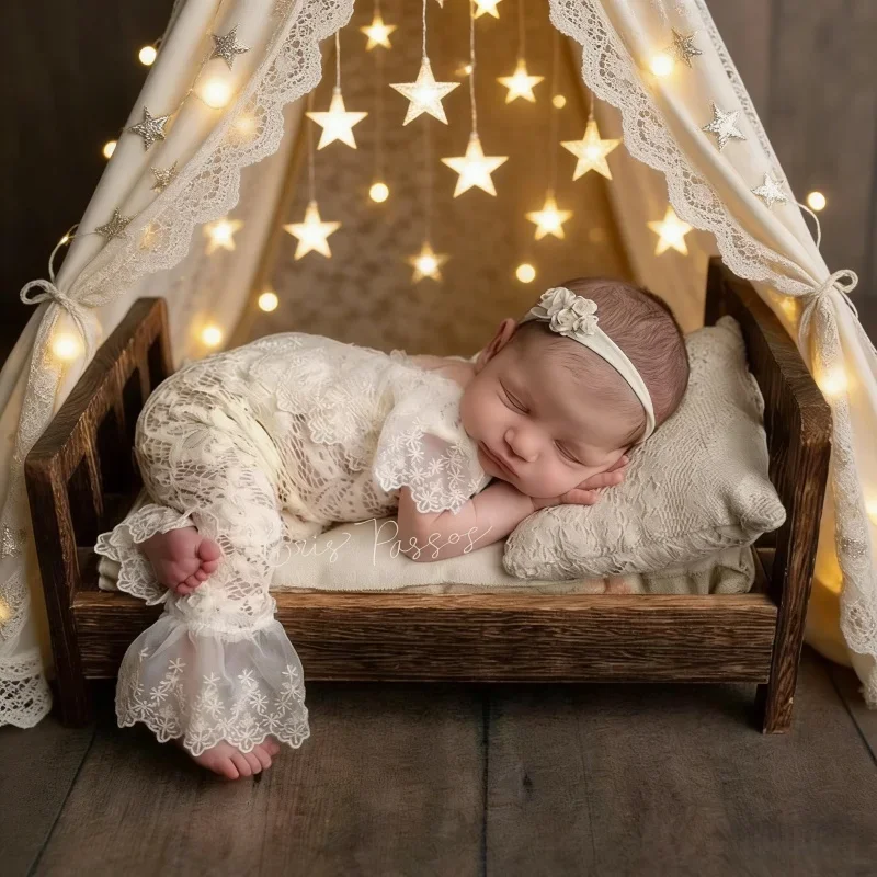 Комплект для фотосессии новорожденных: кружевной комбинезон-клеш, повязка на голову, наряд для фотосессии младенцев, в стиле кантри, мультяшный, цвета экрю, одежда для новорожденных
Комплект для фотосессии новорожденных: кружевной комбинезон-клеш, повязка на голову, наряд для фотосессии младенцев, в стиле кантри, мультяшный, цвета экрю, одежда для новорожденных