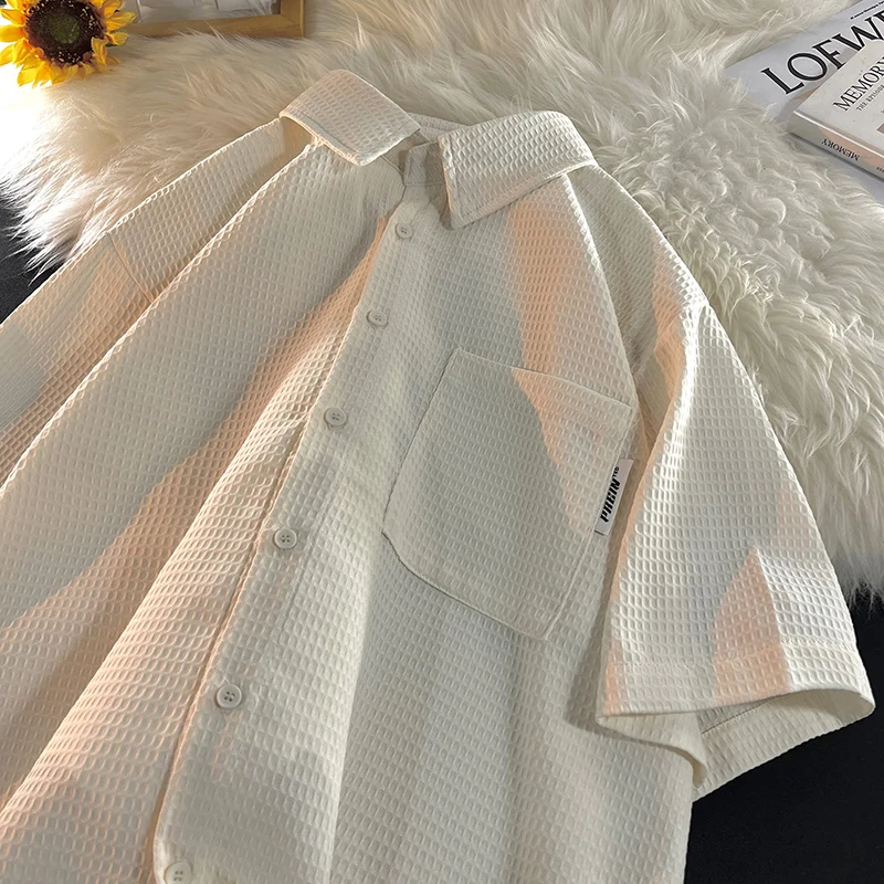 Ice Silk Short Sleeve Shirt Men's Summer Thin Loose Casual Shirt Youth Fashion Half Sleeve Upper Apparel Button Design Pure C...
Ice Silk Short Sleeve Shirt Men's Summer Thin Loose Casual Shirt Youth Fashion Half Sleeve Upper Apparel Button Design Pure C...