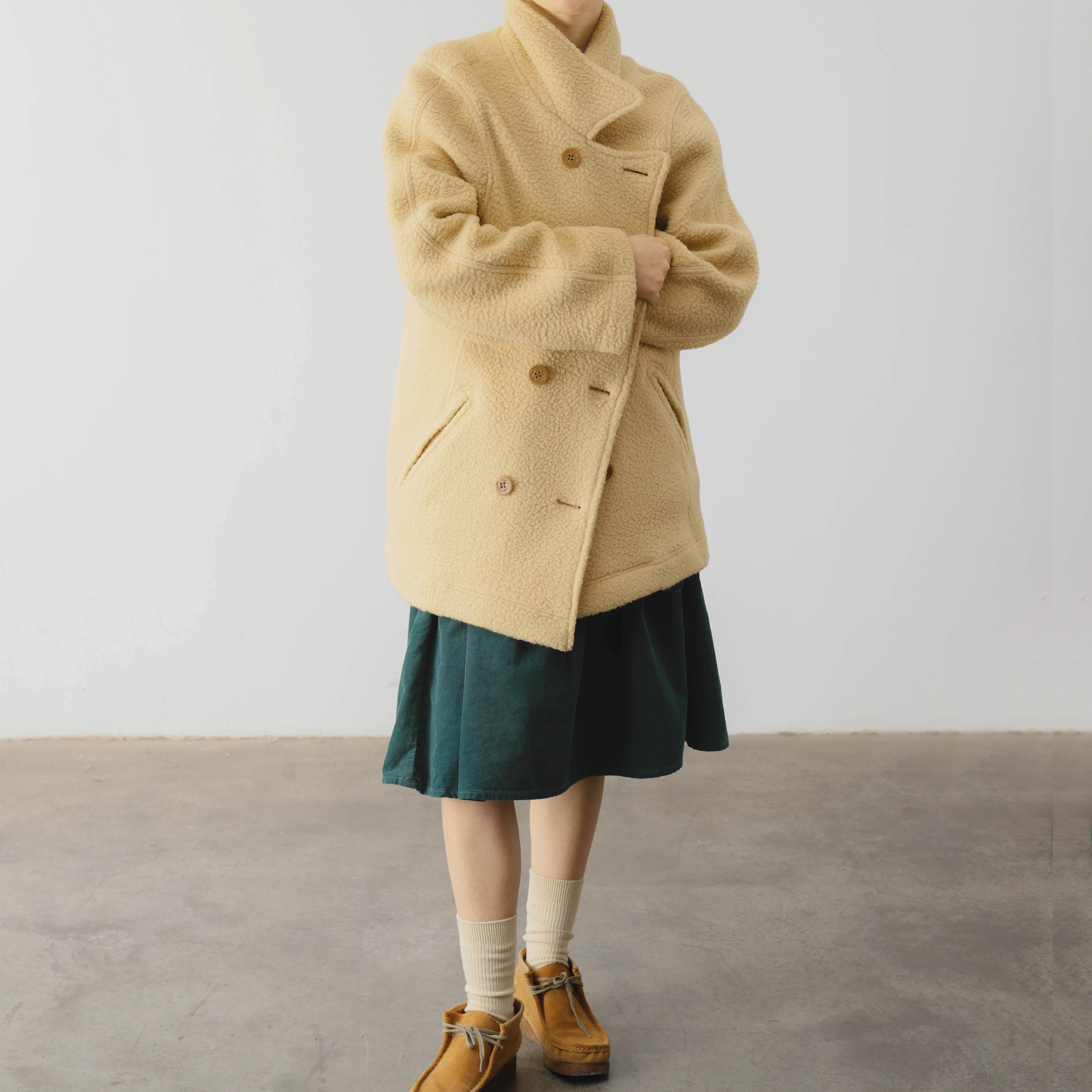 Coudre винтажная двухрядная шуба с желтым мехом ягненка на пуговицах для девочек, верхняя одежда из полиэфирного волокна с длинным воротником све
Coudre винтажная двухрядная шуба с желтым мехом ягненка на пуговицах для девочек, верхняя одежда из полиэфирного волокна с длинным воротником све