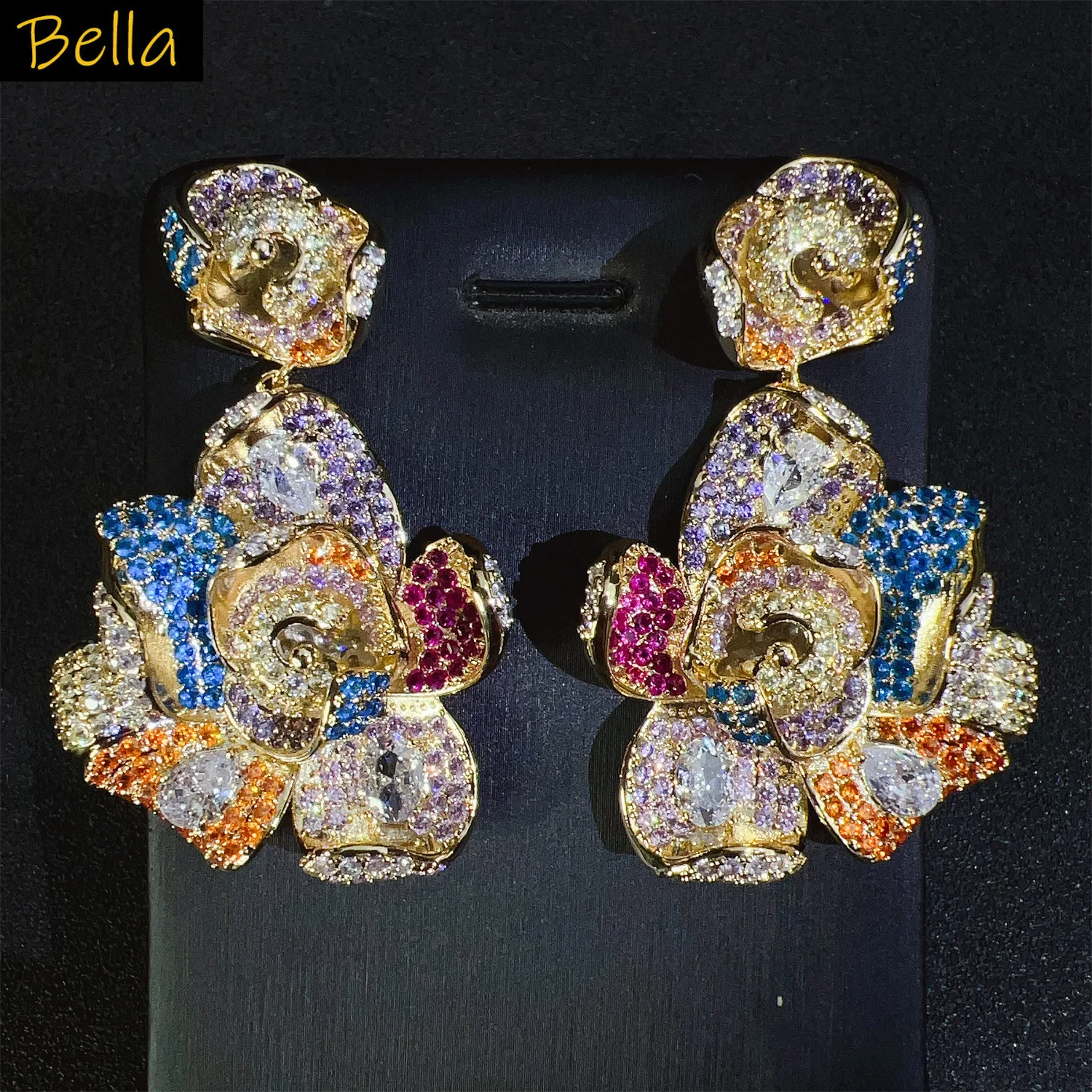 luxury zircon Earrings large Flower Red Purple Blue Yellow luxury jewelry Wedding Bride dangling Earrings women gift
luxury zircon Earrings large Flower Red Purple Blue Yellow luxury jewelry Wedding Bride dangling Earrings women gift