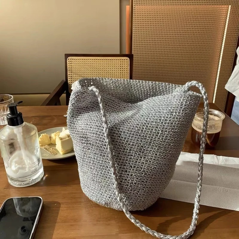 Summer Woven Bucket Bag For Women Handmade Solid Straw Shoulder Bag Lightweight Beach Vacation Commuting Boho Handbag
Summer Woven Bucket Bag For Women Handmade Solid Straw Shoulder Bag Lightweight Beach Vacation Commuting Boho Handbag 