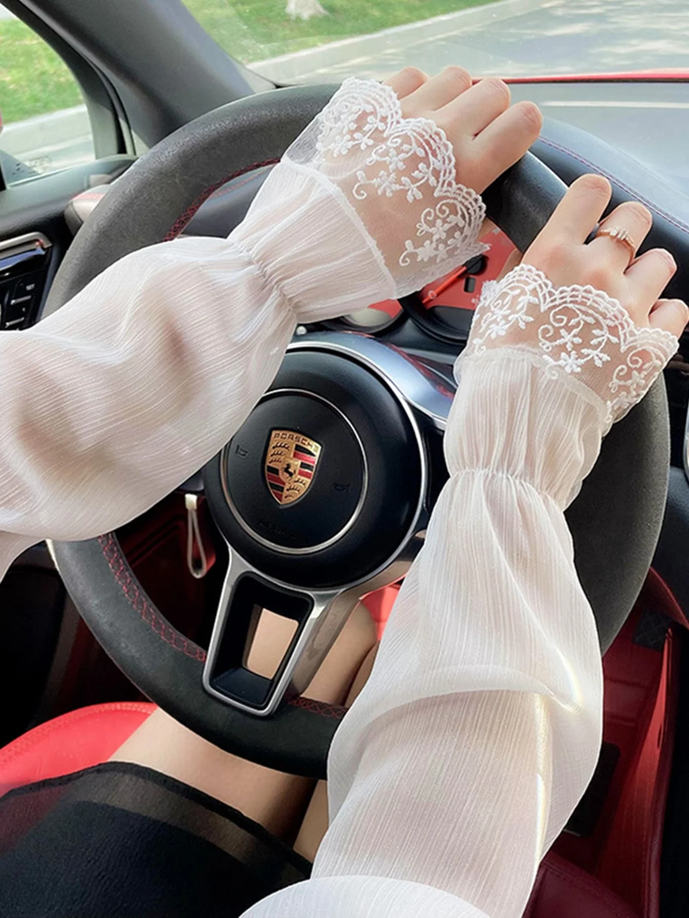 1 Pair Ladies' Flower Embroidery Velvet Arm Sleeves With Lace Cuffs For Sun Protection, Fashionable Accessory For Everyday Wear Valentine's Day Valentines
1 Pair Ladies' Flower Embroidery Velvet Arm Sleeves With Lace Cuffs For Sun Protection, Fashionable Accessory For Everyday Wear Valentine's Day Valentines