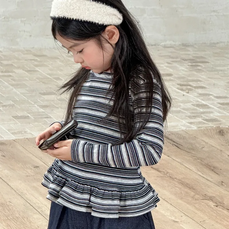 Kids Striped Tshirt 2025 Autumn Loose Casual Tee Korean Style Girls Round Neck Top 2set 90-140cm
Kids Striped Tshirt 2025 Autumn Loose Casual Tee Korean Style Girls Round Neck Top 2set 90-140cm