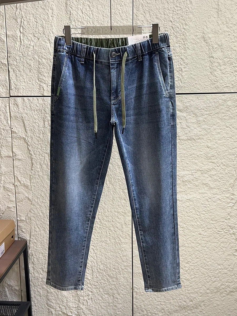Comfortable Men's Casual Washed Cotton Jeans Elastic Waist Loose Fit Nine-Piece Spring Summer Fashionable Breathable Straight...
Comfortable Men's Casual Washed Cotton Jeans Elastic Waist Loose Fit Nine-Piece Spring Summer Fashionable Breathable Straight...