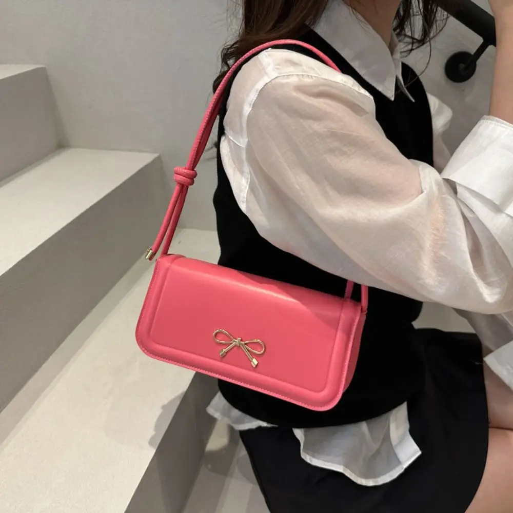 Portable Solid Color Bowknot Shoulder Bag PU Leather Square Bow Crossbody Bag Leisure Korean Armpit Bag Ladies
Portable Solid Color Bowknot Shoulder Bag PU Leather Square Bow Crossbody Bag Leisure Korean Armpit Bag Ladies