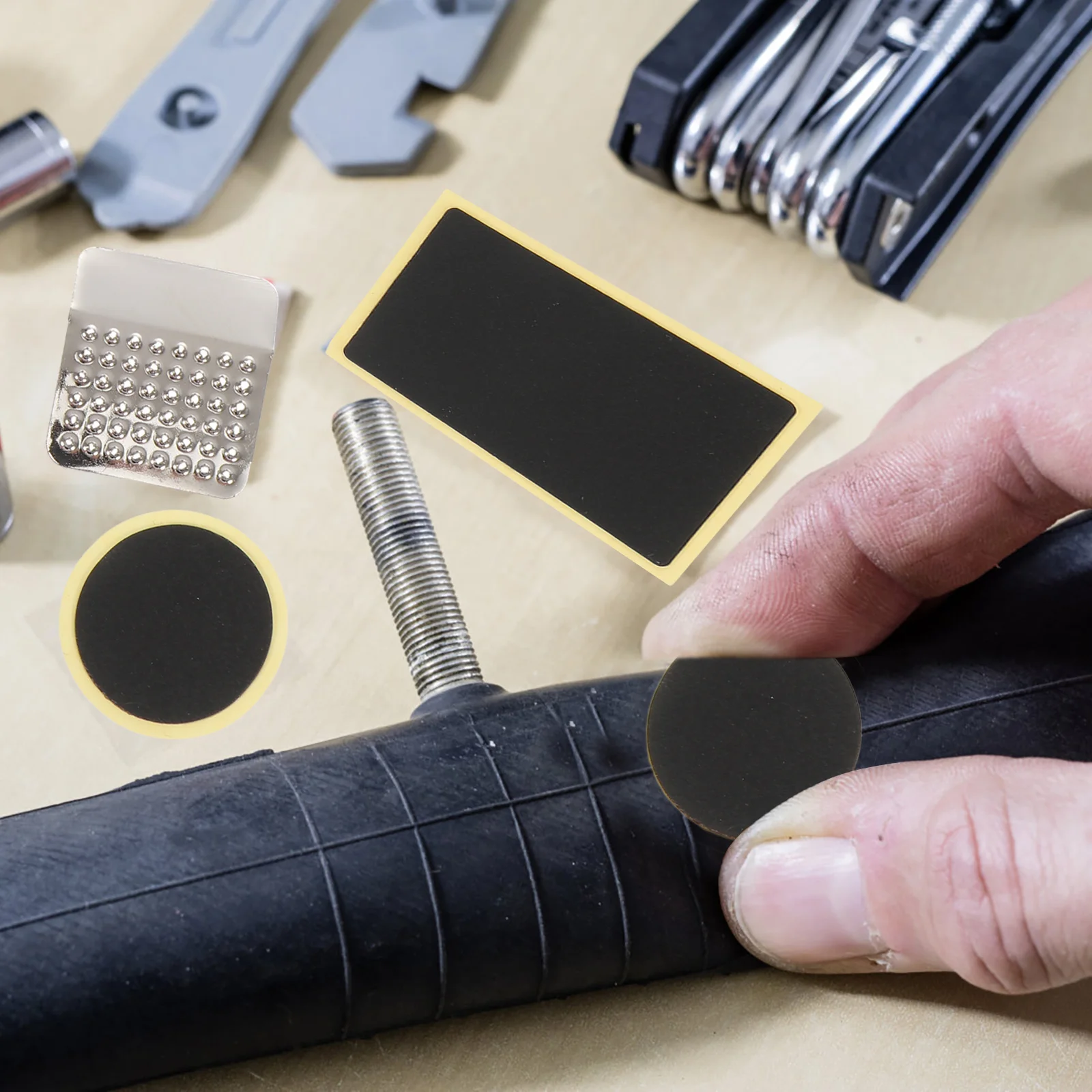 1 Set No Glue Tire Repair Kit Bike Tire Fixing Tools Emergency Patch Equipment For Motorcycle Atv Wheelchair Cycling Repairs 
1 Set No Glue Tire Repair Kit Bike Tire Fixing Tools Emergency Patch Equipment For Motorcycle Atv Wheelchair Cycling Repairs