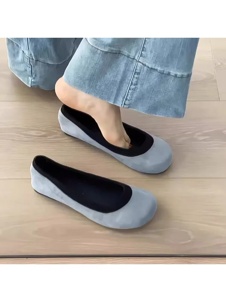 Soft Leather Version~ Vintage Round-toe Shallow Single Shoes Paired with Skirts, Flat Ballet Shoes, Slip-on and Versatile
Soft Leather Version~ Vintage Round-toe Shallow Single Shoes Paired with Skirts, Flat Ballet Shoes, Slip-on and Versatile