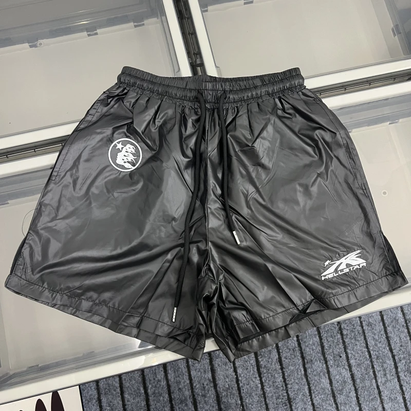 Летние тонкие спортивные шорты свободного кроя с вышитым логотипом, повседневные брюки с мультяшным принтом, эластичный пояс, молодежный стиль
Летние тонкие спортивные шорты свободного кроя с вышитым логотипом, повседневные брюки с мультяшным принтом, эластичный пояс, молодежный стиль