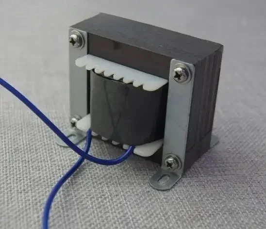 2MH/2.5MH/3MH 6A current iron core inductor choke, frequency divider inductor, oxygen-free copper coil
2MH/2.5MH/3MH 6A current iron core inductor choke, frequency divider inductor, oxygen-free copper coil
