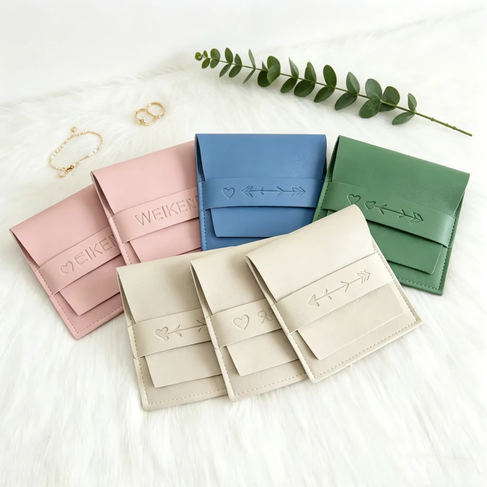 100Pcs Custom Logo Leather Luxury Jewelry Packaging Pouch Bag Perfume Earrings Necklace Brooch Rings Lipstick PU Flap Organizer
100Pcs Custom Logo Leather Luxury Jewelry Packaging Pouch Bag Perfume Earrings Necklace Brooch Rings Lipstick PU Flap Organizer