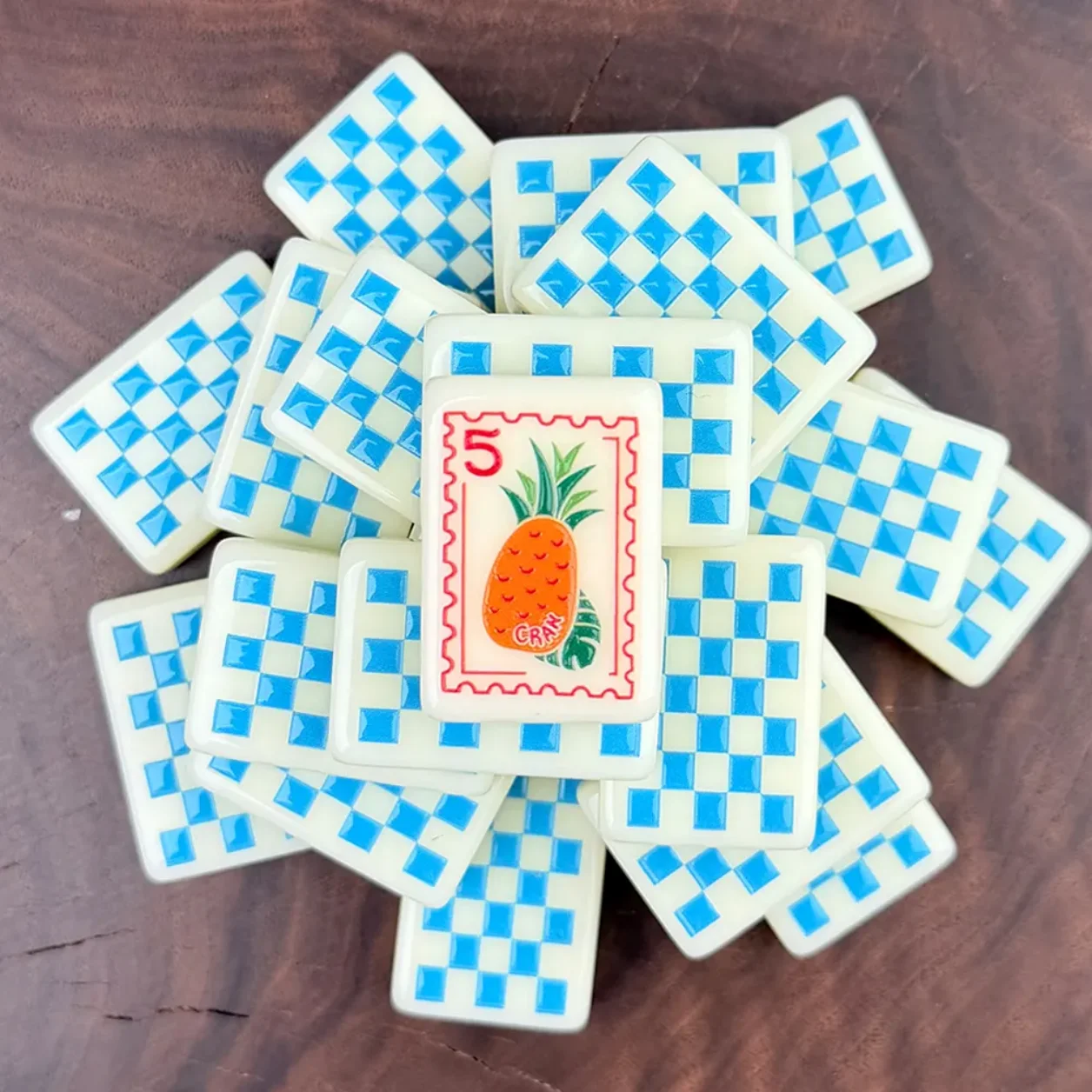 XTY Double Sided Printed American Mahjong Set Ivory Acrylic Toucan Fruit Beach Wind Pattern 160 Tiles Mah Jong Leisure Game Gift
XTY Double Sided Printed American Mahjong Set Ivory Acrylic Toucan Fruit Beach Wind Pattern 160 Tiles Mah Jong Leisure Game Gift